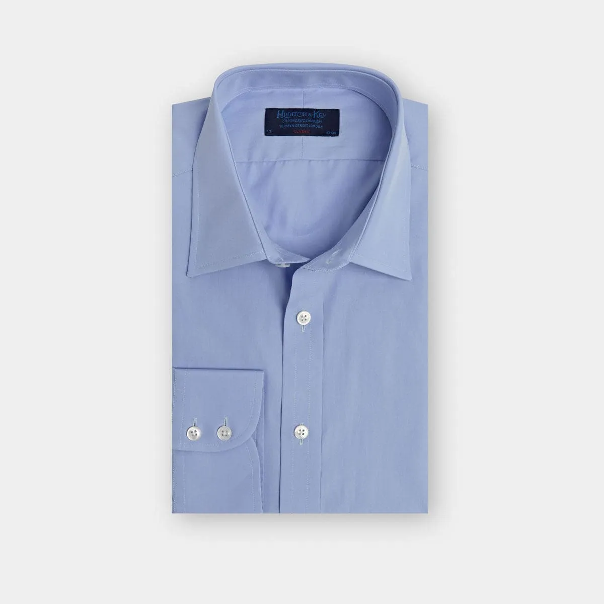 Classic fit, Classic Collar, Two Button Cuff Shirt In Plain Blue Poplin