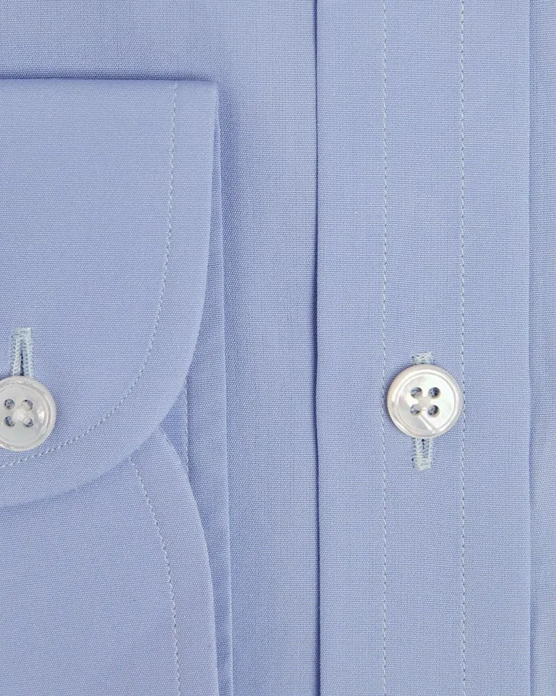 Classic fit, Classic Collar, Two Button Cuff Shirt In Plain Blue Poplin